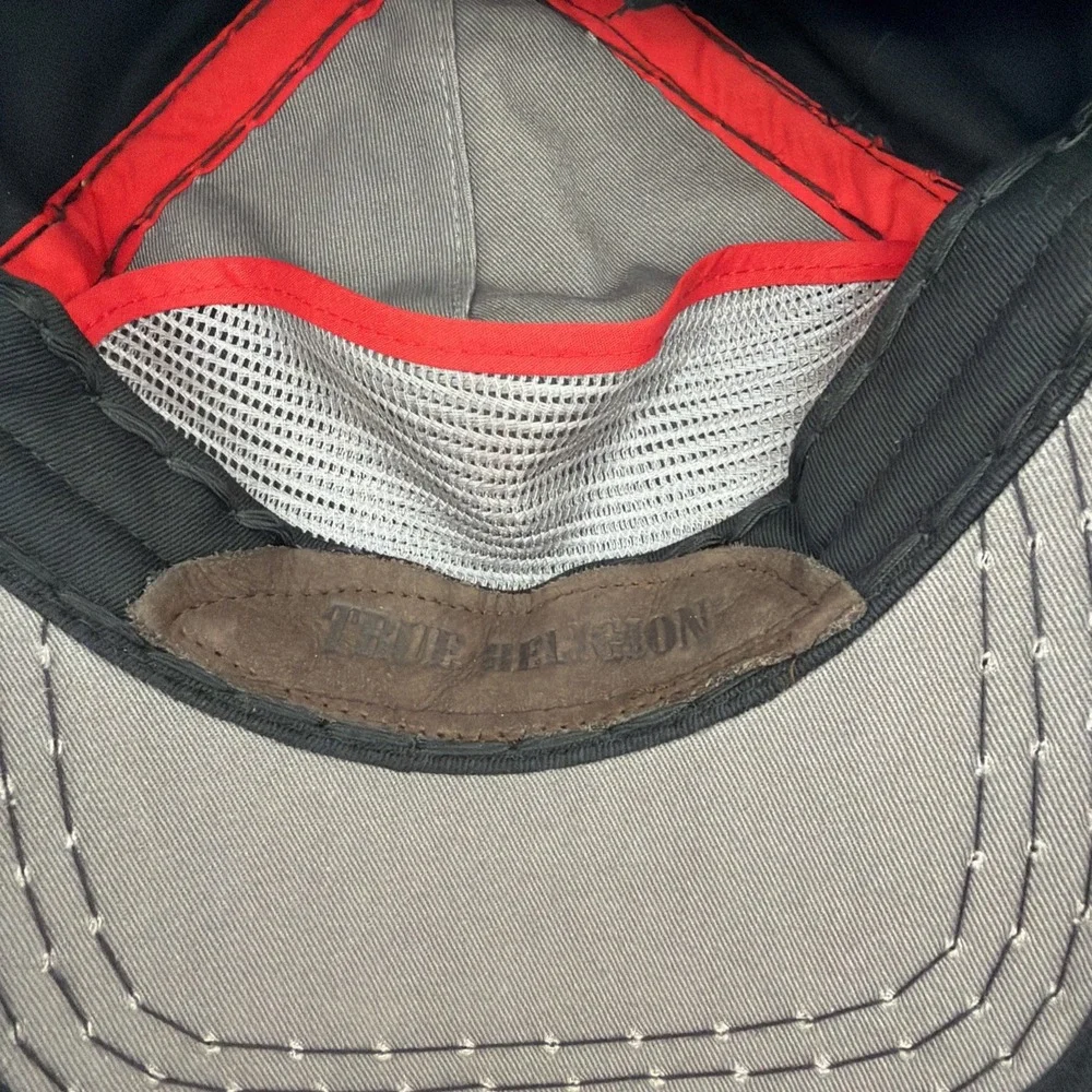 True Religion Hat Cap Mens One Size Black Horseshoe Drip Logo Leather Strapback